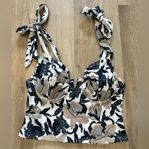 Women’s Old Navy Underwire Floral Tankini Swim Top Bathing Suit Top Size Medium